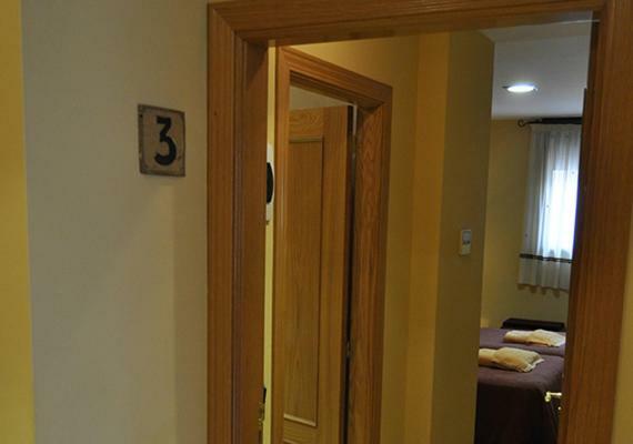 Hostal Puerta Del Valle La Cistérniga Kültér fotó