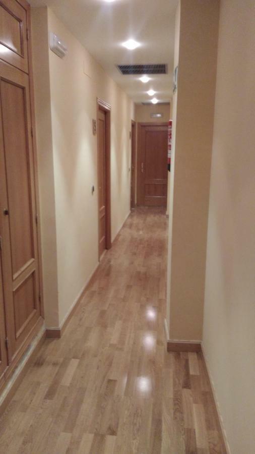 Hostal Puerta Del Valle La Cistérniga Kültér fotó