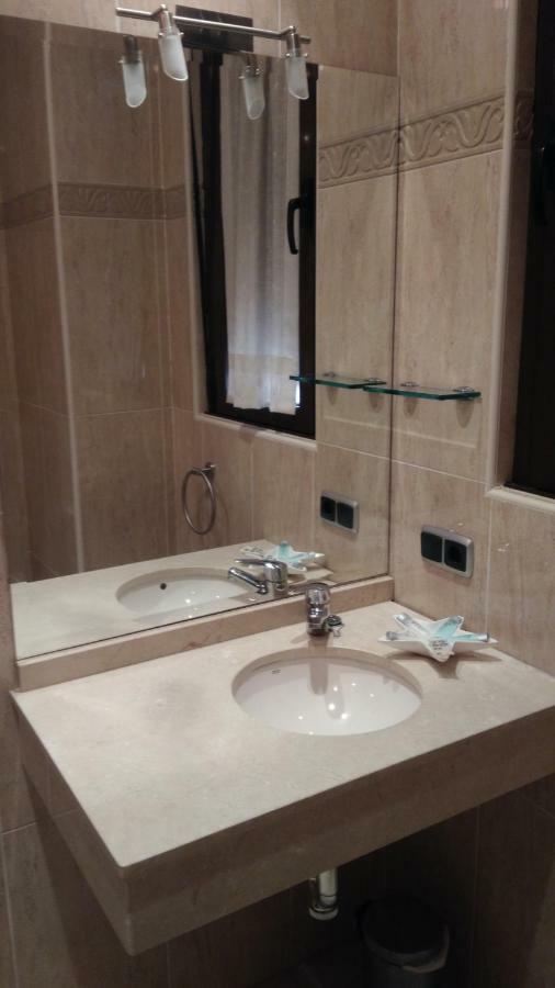 Hostal Puerta Del Valle La Cistérniga Kültér fotó